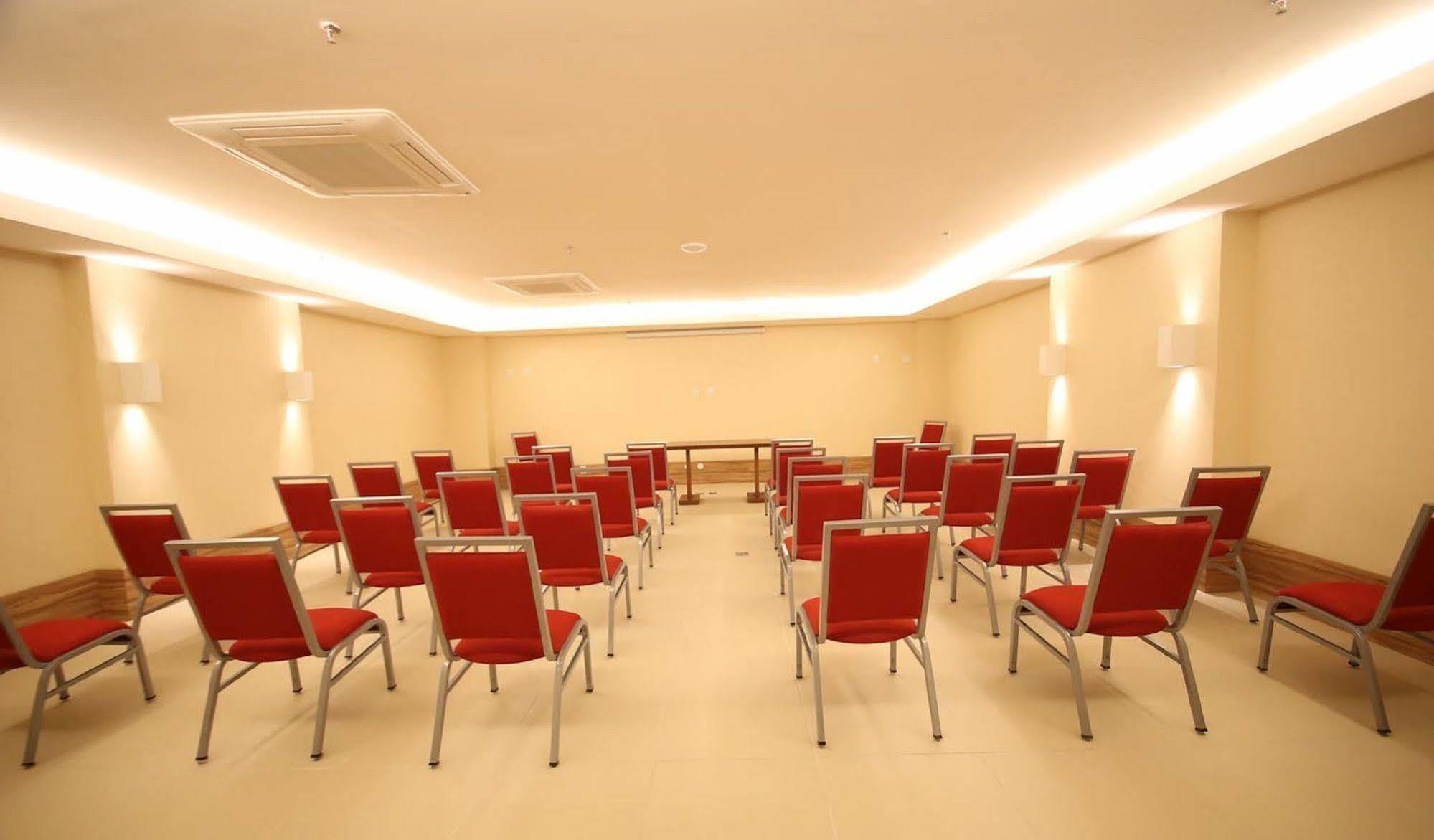 Ramada By Wyndham Macae Hotel & Suites Kültér fotó