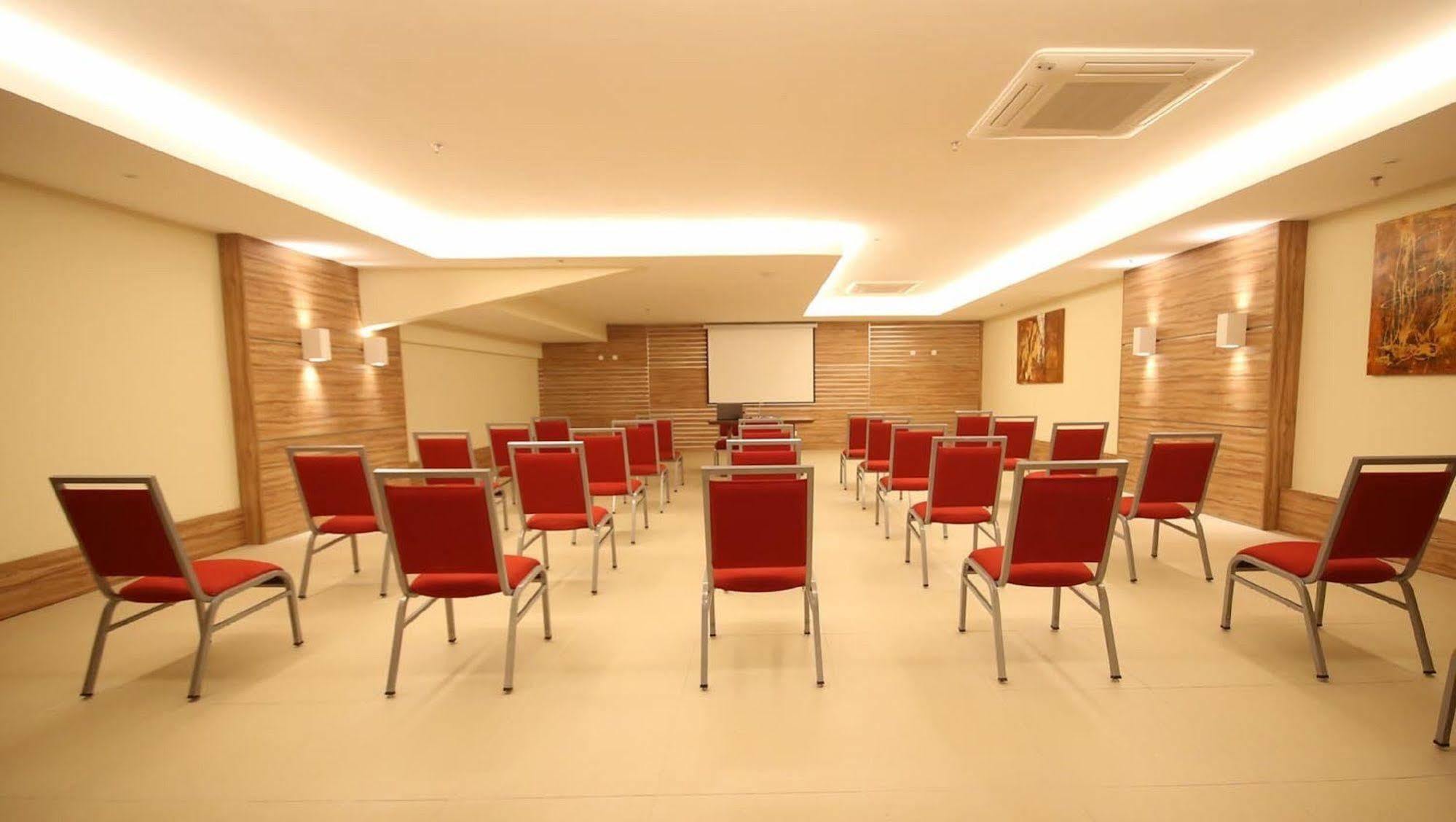 Ramada By Wyndham Macae Hotel & Suites Kültér fotó